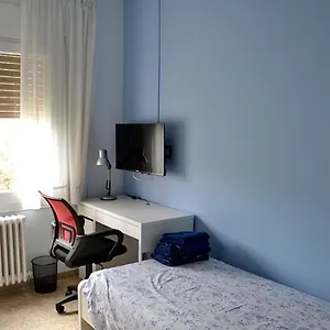 Habitación en casa particular Habitacio B Cal Kim, Martorell